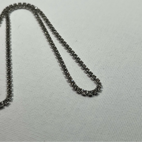 VINTAGE Silver Tone Necklace w/ Rhinestones - Picture 4 of 5